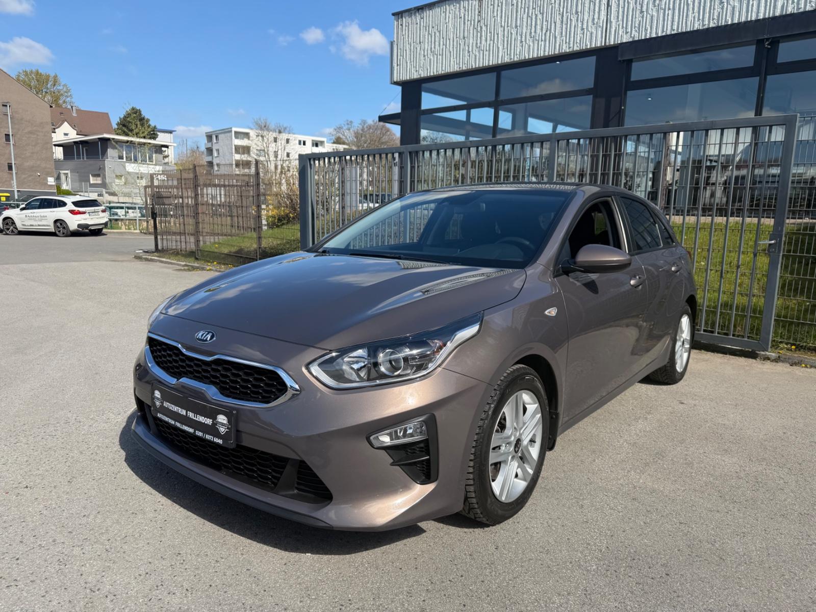 Kia Ceed 1,0 T-GDI 41TKM!!KAMERA/TÜV+INSPEKTION NEU!