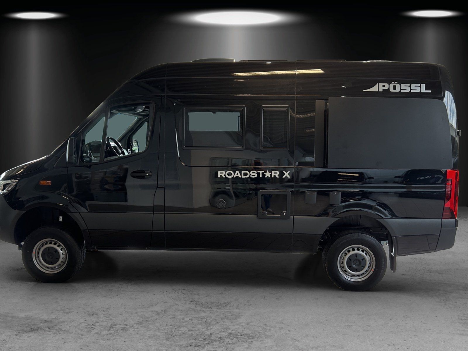Fahrzeugabbildung Pössl Pössl Roadstar X, Trittst 4x4 LED Solar Navi