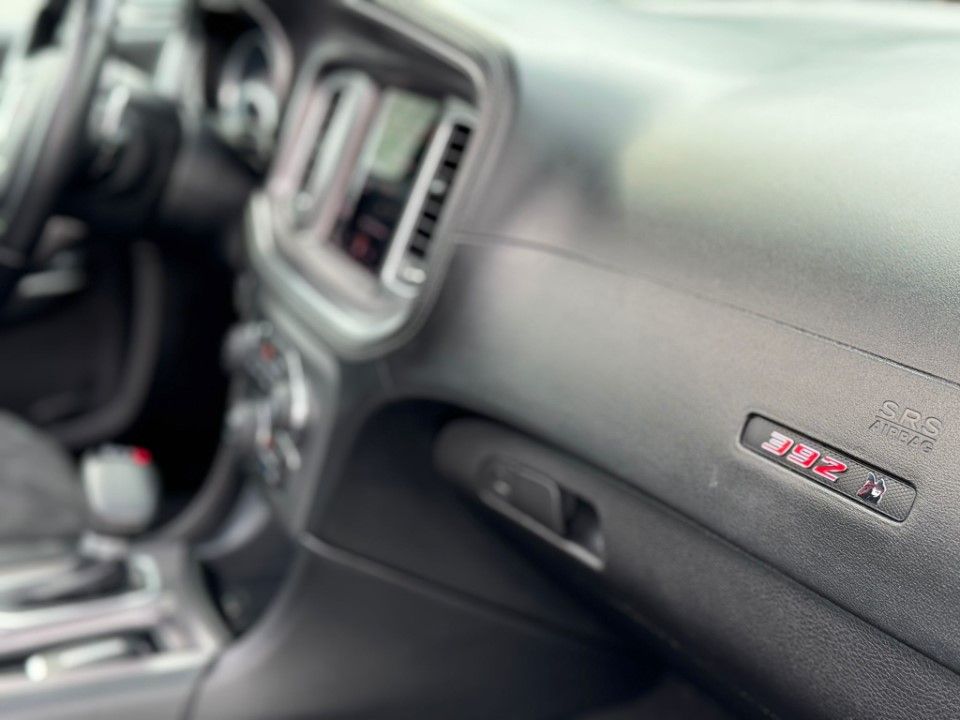 Fahrzeugabbildung Dodge Charger 2020er 6.4 SRT Scatpack Schiebedach Navi