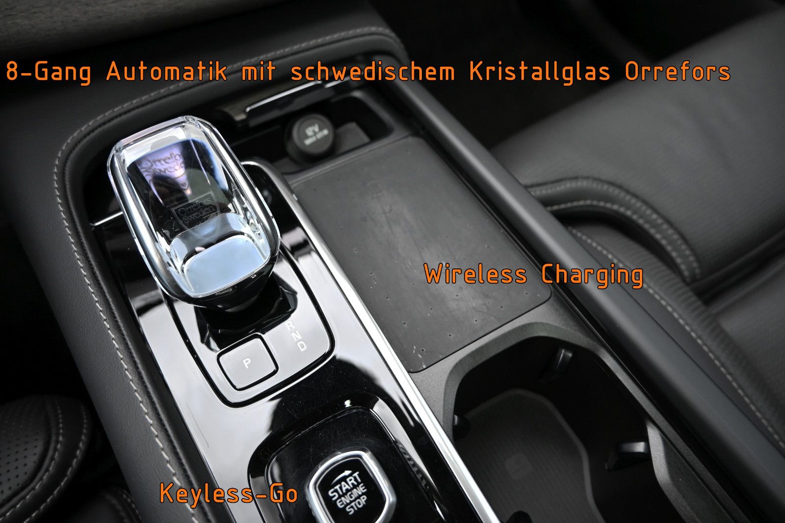 Fahrzeugabbildung Volvo XC90 T8 AWD Re Ultimate Bright °B&W°FOUR-C°VOLL!
