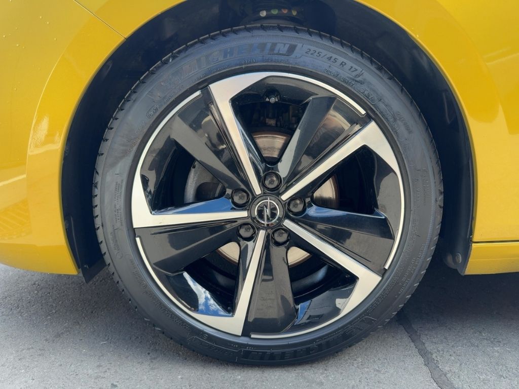 Fahrzeugabbildung Opel Astra GS LED  NAVI  SCHIEBEDACH