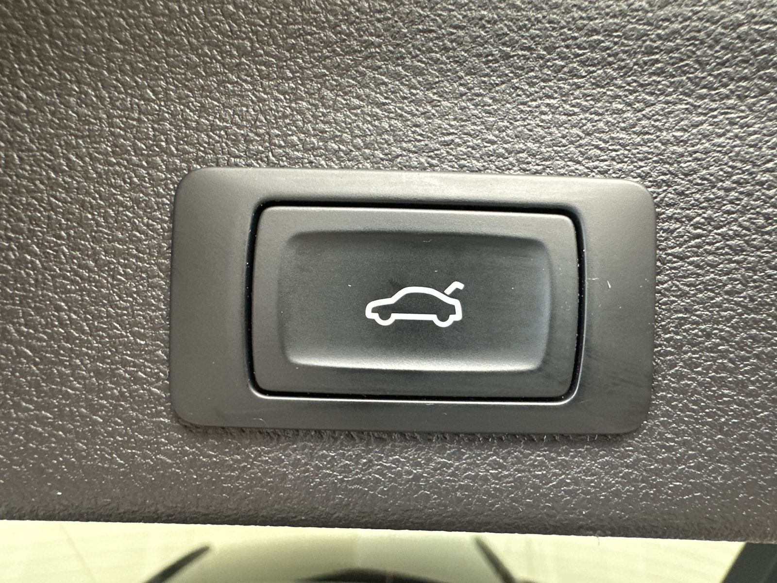 Fahrzeugabbildung Audi A6 Avant 45 TDI Qu S-Line Black NAV+LED+VCOCK+PP