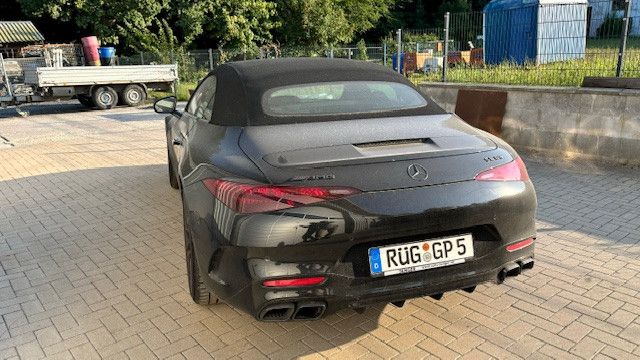 Fahrzeugabbildung Mercedes-Benz SL 63 AMG Roadster 4 Matic +