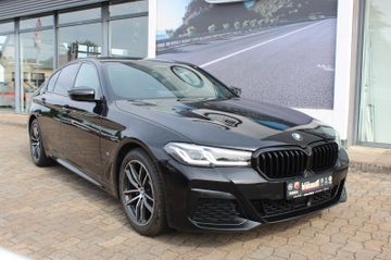 Fahrzeugabbildung BMW 520 d Lim. M Sport HeadUp+Komfortsitze+GSD
