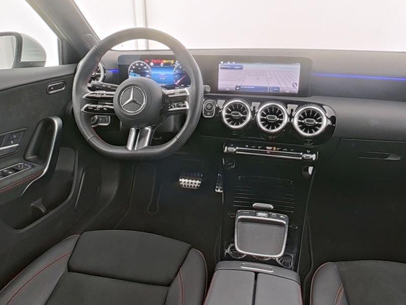 Mercedes-Benz A 250 4M AMG-ADV+ KEYLG DISTRO WINTER KAMERA VZA