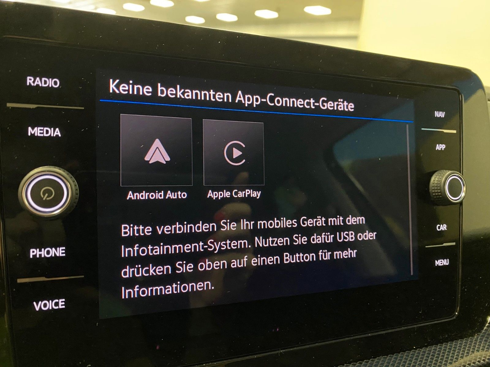 Fahrzeugabbildung Volkswagen T-Cross 1.0 TSI DSG Life mit MATRIX LED+KAMERA+