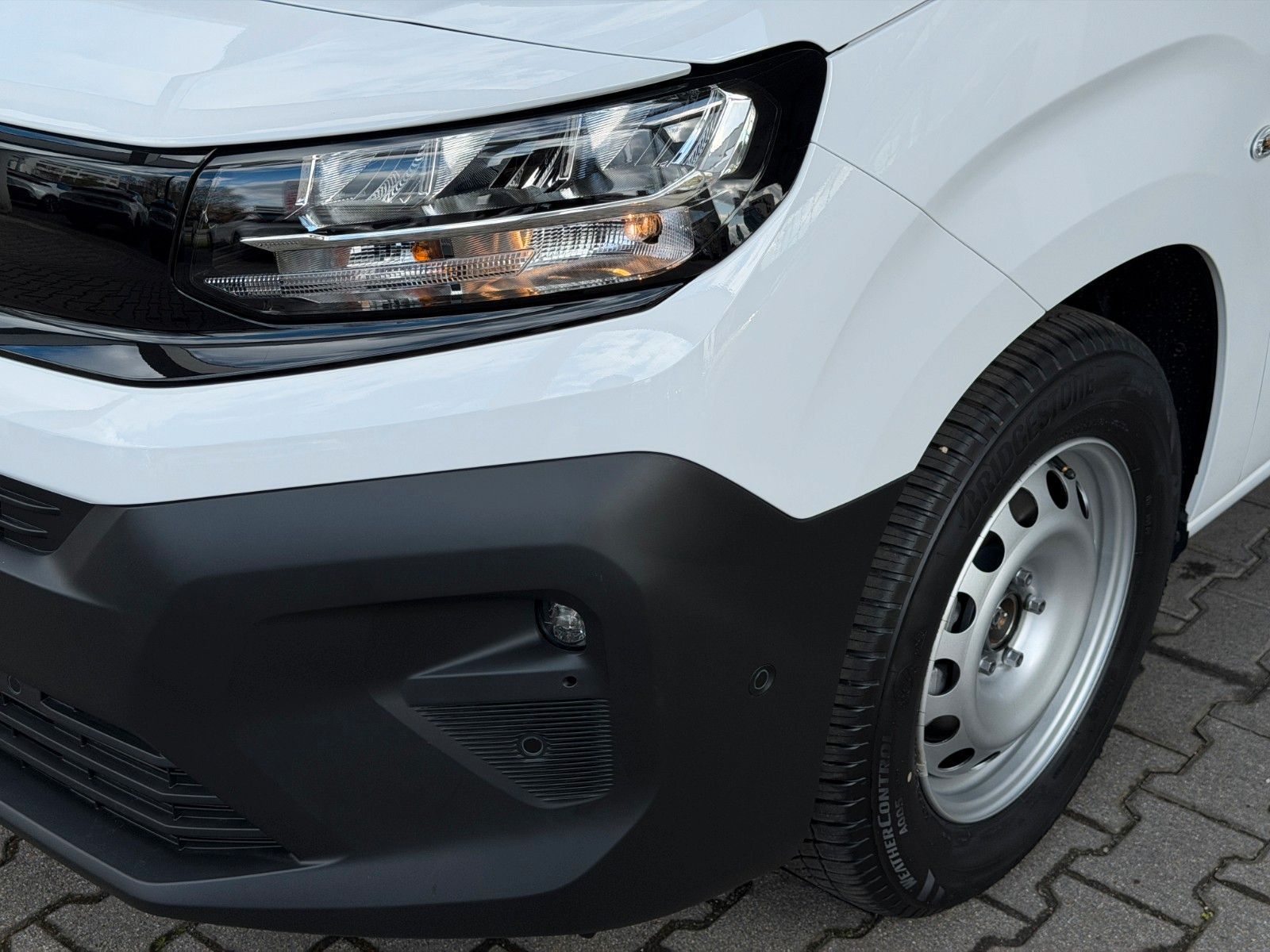 Fahrzeugabbildung Opel Combo E Cargo 1.5 D M Kamera,LED,PDC,Facelift