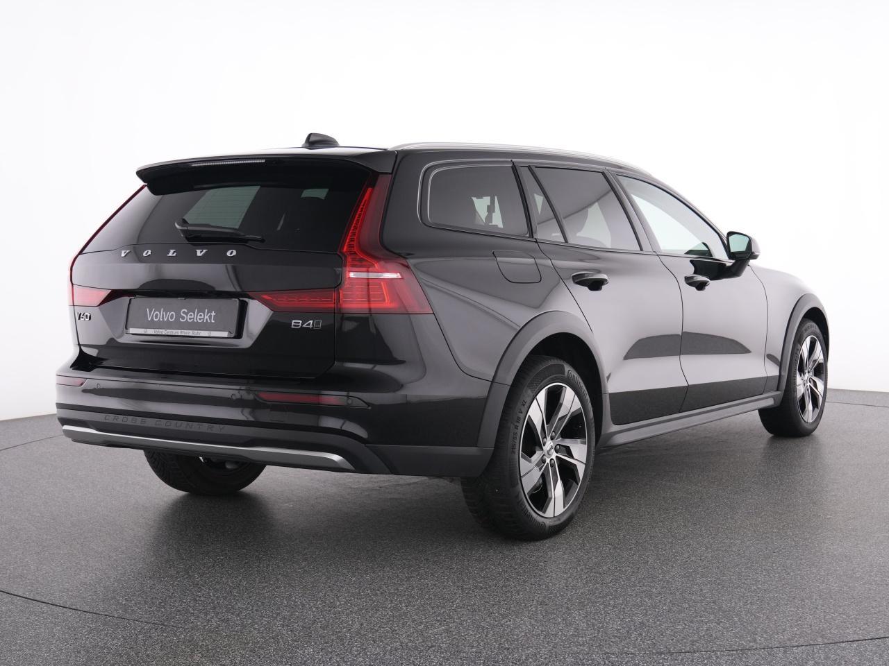 Volvo V60 Cross Country B4 AWD Plus+WINTERPAK+RFK+