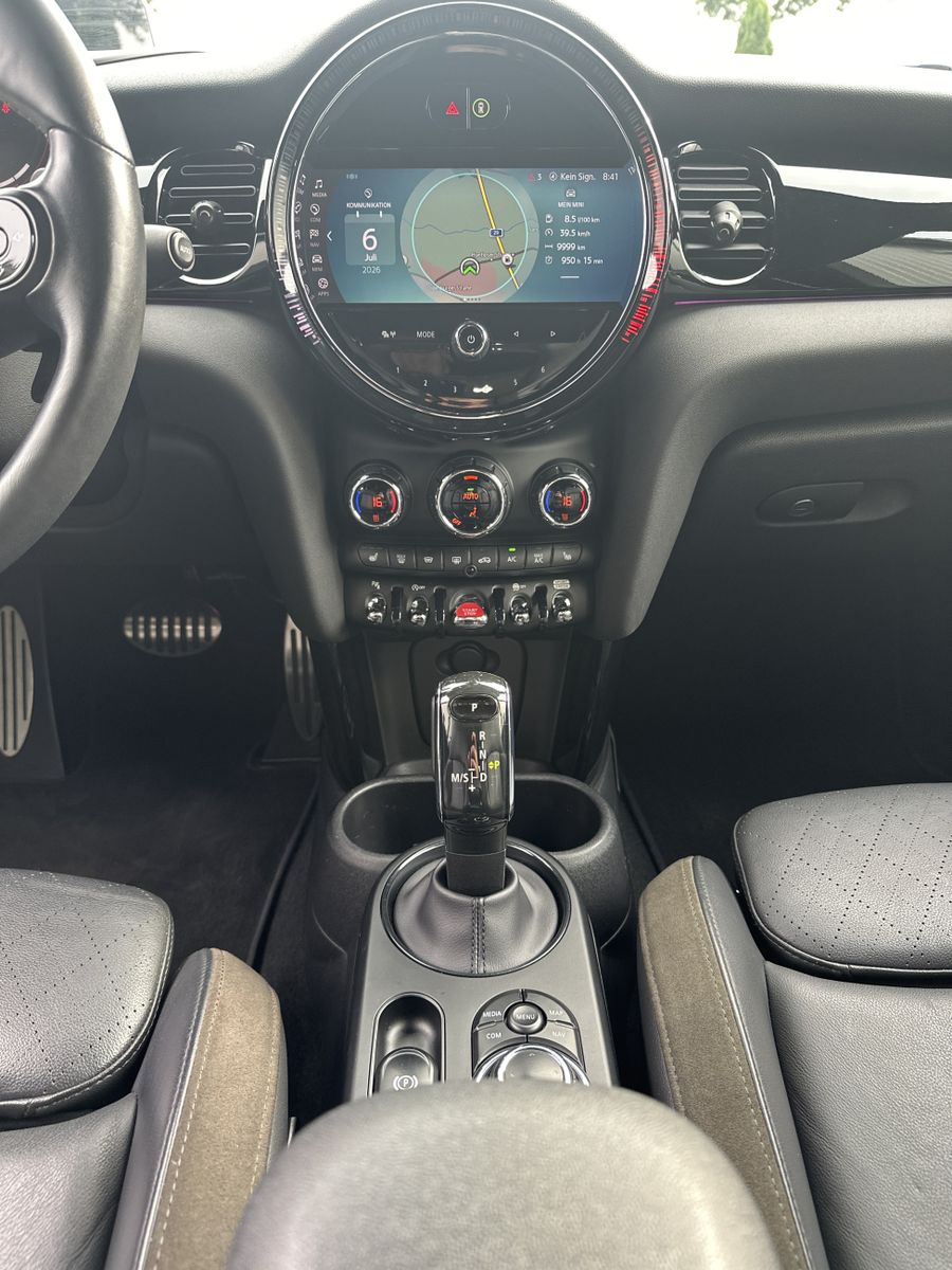 Fahrzeugabbildung MINI John Cooper Works Cabrio Sport-Aut. NAV+LED+ACC