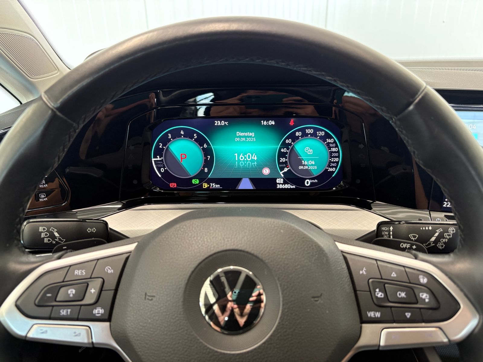 Golf VIII Life 1.0 eTSI DSG LED NAVI ACC PDC SHZ