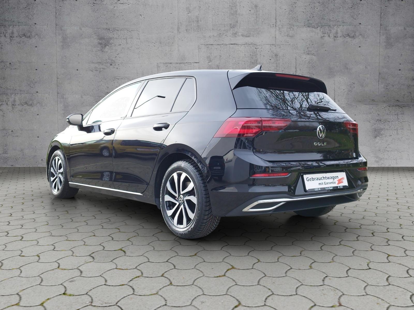 Volkswagen Golf VIII Active 2.0 TDI DSG AHK/PANO/HUD/MATRIX