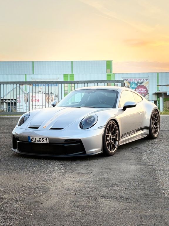 Image of Porsche 992