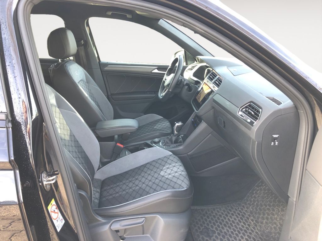 Fahrzeugabbildung Volkswagen Tiguan 2.0 TDI SCR 4MOTION DSG R-Line