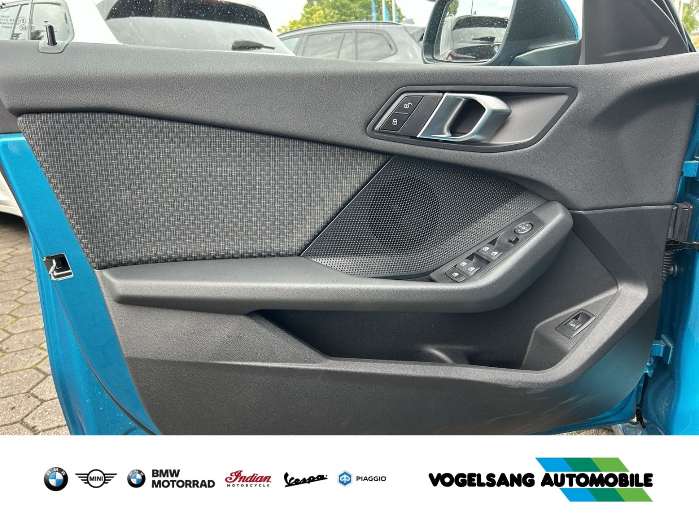 Fahrzeugabbildung BMW 116 i Automatik WLAN Schiebedach LED Navi groß e