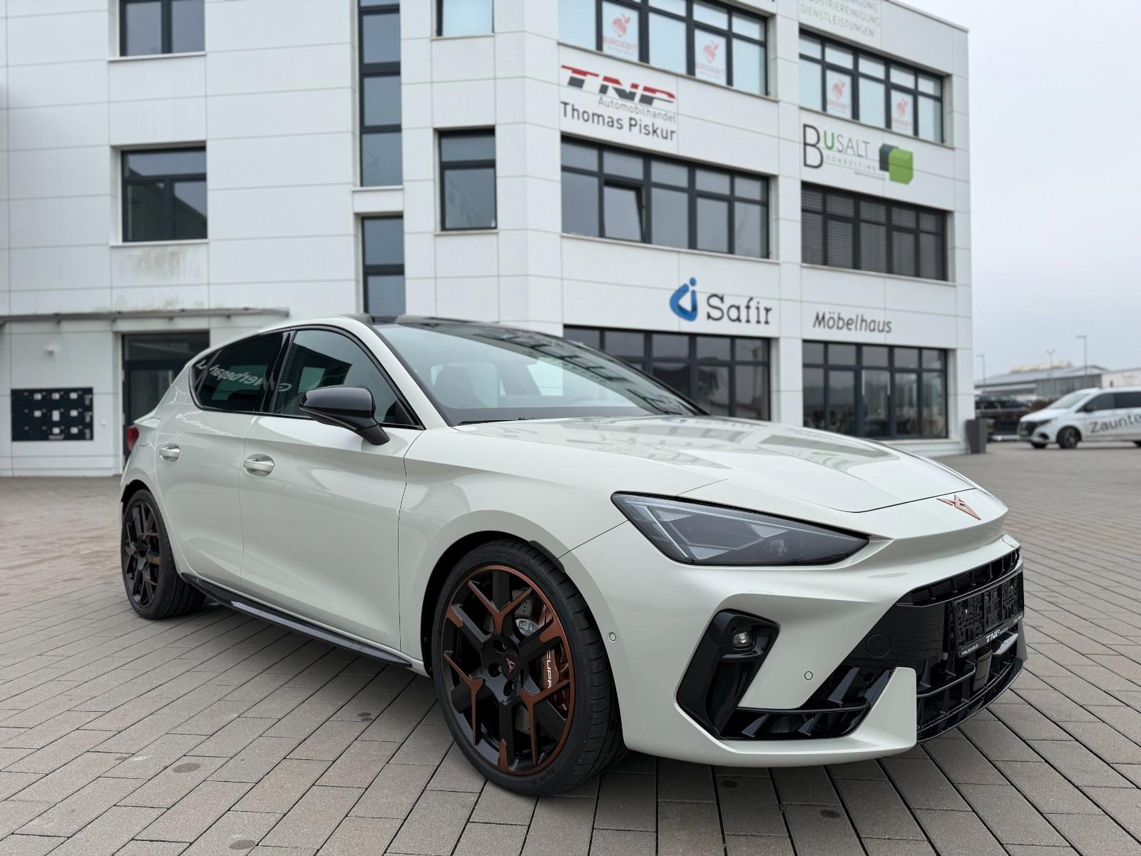 Cupra Leon 2.0 TSI VZ EXTREME+AHK+PANO+HD-MATRIX