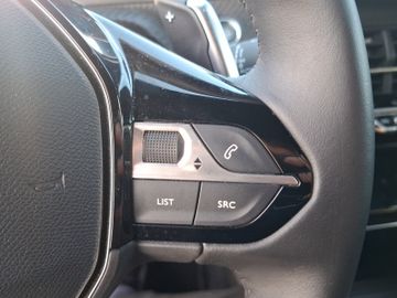 Peugeot 2008 Allure 1.2 PureTech 130 LED+SHZ+Alcant.+PDC