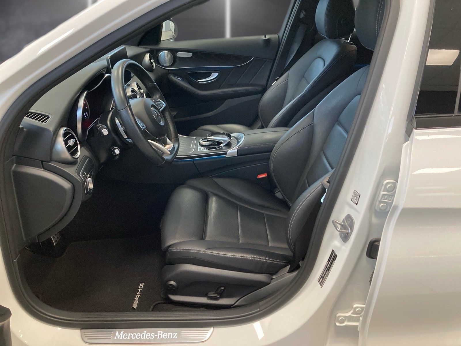 Fahrzeugabbildung Mercedes-Benz C 300 T AMG*LED*Totwink*Burmester*Kamera*Comand*