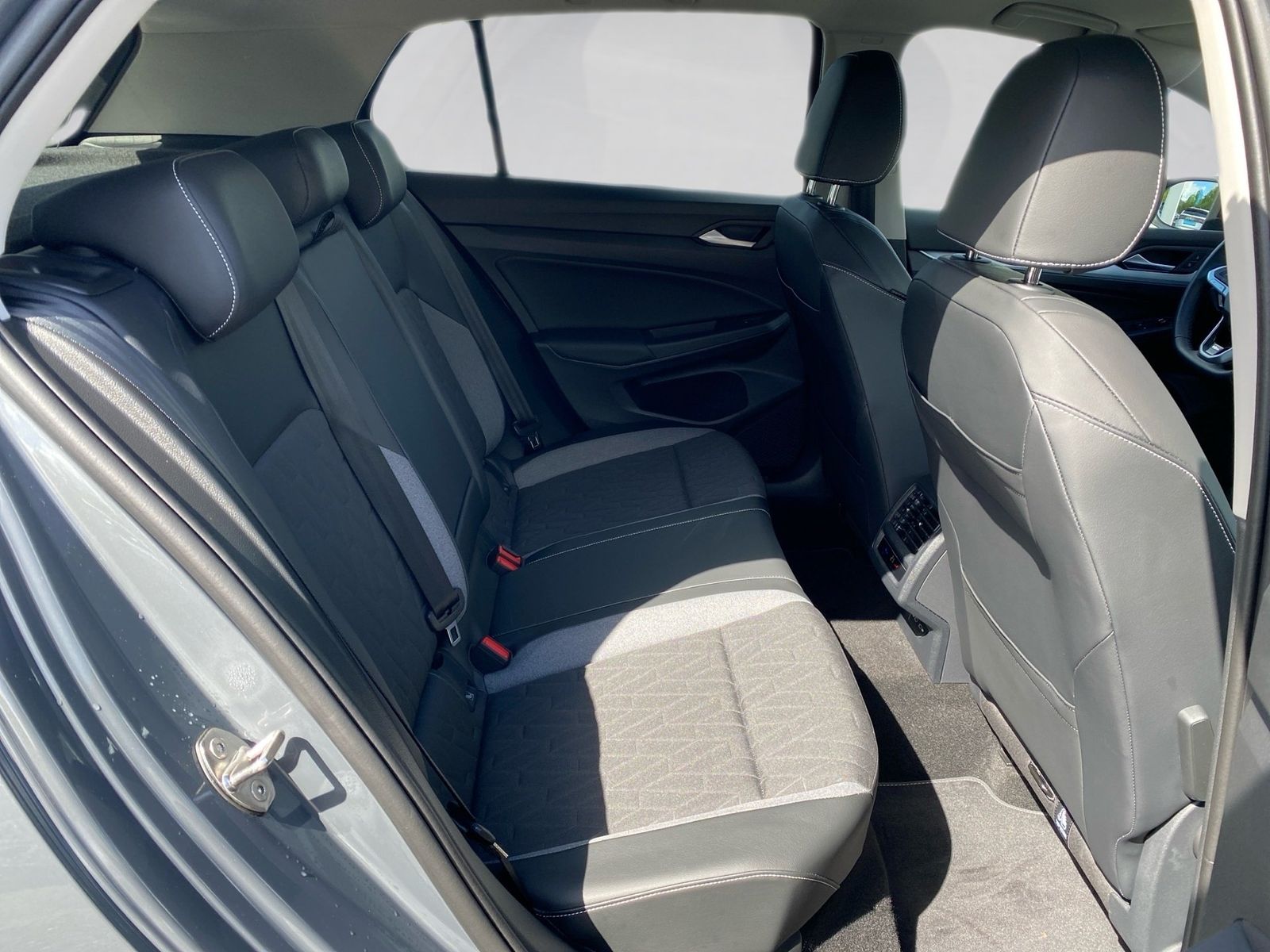Volkswagen Golf - Bild 11