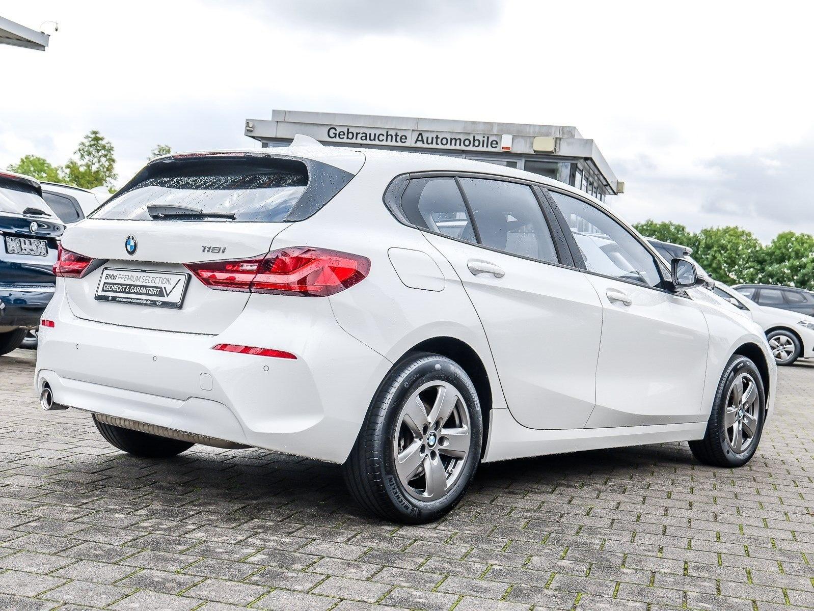 BMW 118i NAVI LED PDC V+H DAB Tempomat Sitzheiz.