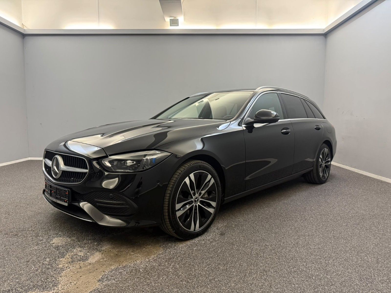 Mercedes-Benz C 300 e T Avantgarde*Pano*Kam*Digi-Light*AHK*