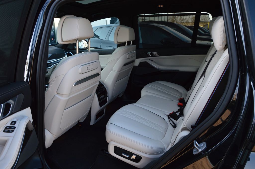 BMW X7 M60 – 24 / 24