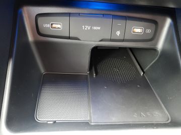 Fahrzeugabbildung Hyundai TUCSON 1.6 T-GDi 150PS 7-DCT 48V 2WD Edition 30+