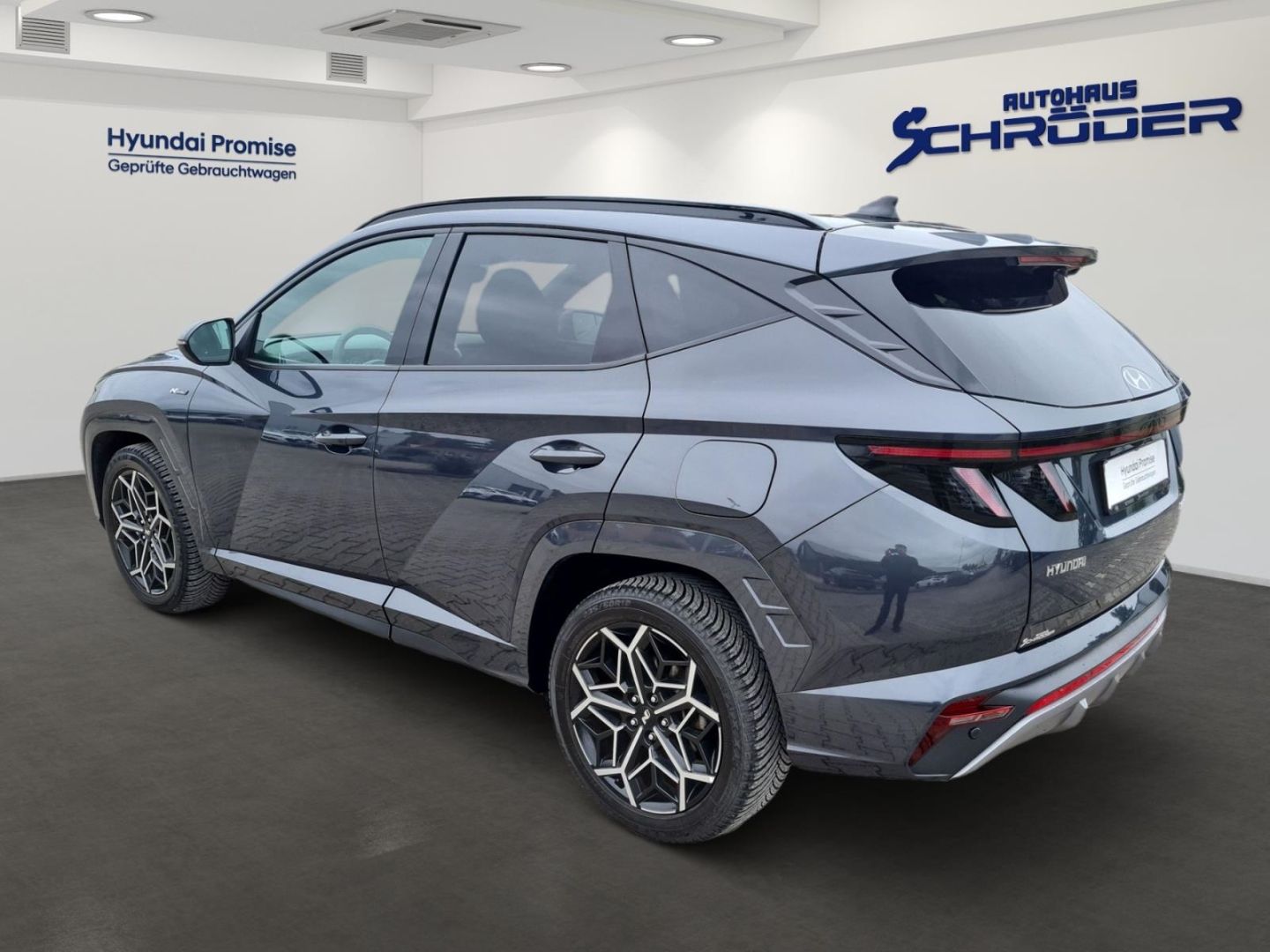 Fahrzeugabbildung Hyundai Tucson Line Hybrid 1.6 T-GDi 230PS 6-AT 2WD N LI