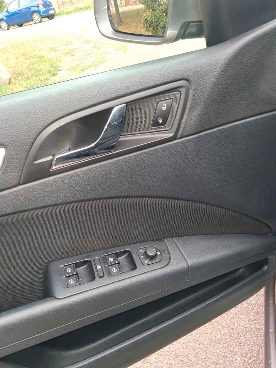 Skoda Superb 2012 — photo 10