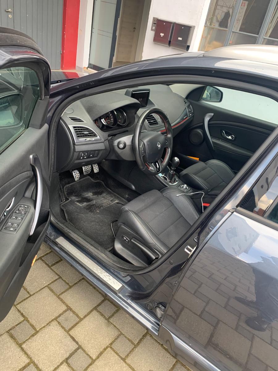 Renault Megane 2015 — engine 1.995 cm³, 163 HP (120kW)