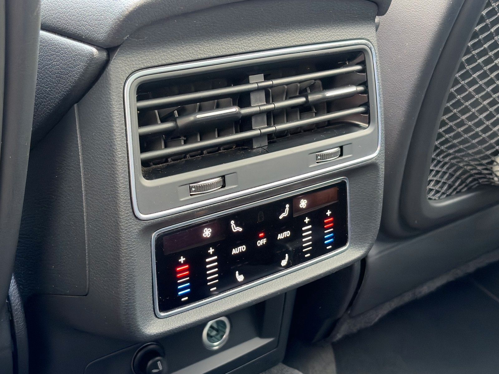 Fahrzeugabbildung Audi Q7 TDI Quattro S line *Luft*Matrix*Bose*Panodach