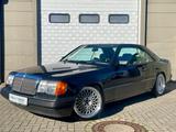 Mercedes-Benz CE 300 - schwarze Mercedes-Benz CE 300