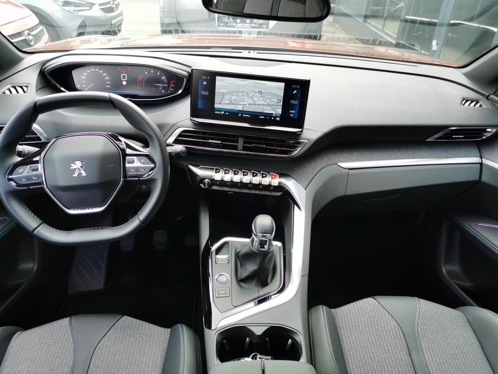 Fahrzeugabbildung Peugeot 5008 1.2 PureTech 130, Allure Pack