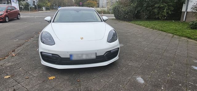 Porsche Panamera 4S Diesel