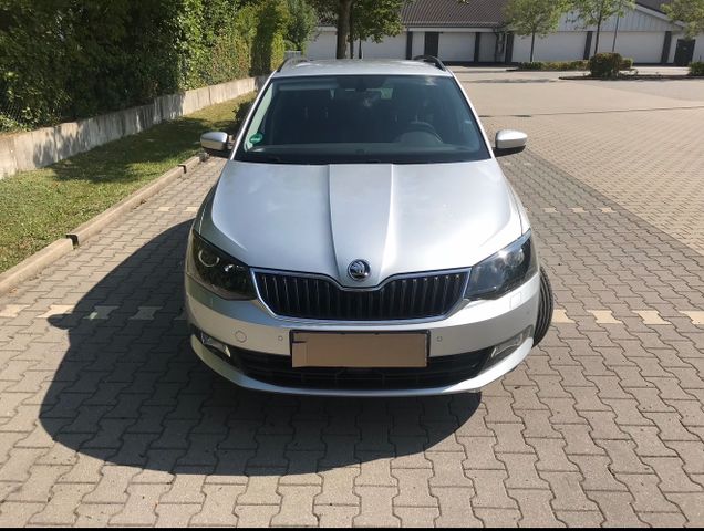 SKODA Fabia 1.2l TSI 81kW Joy Combi Joy