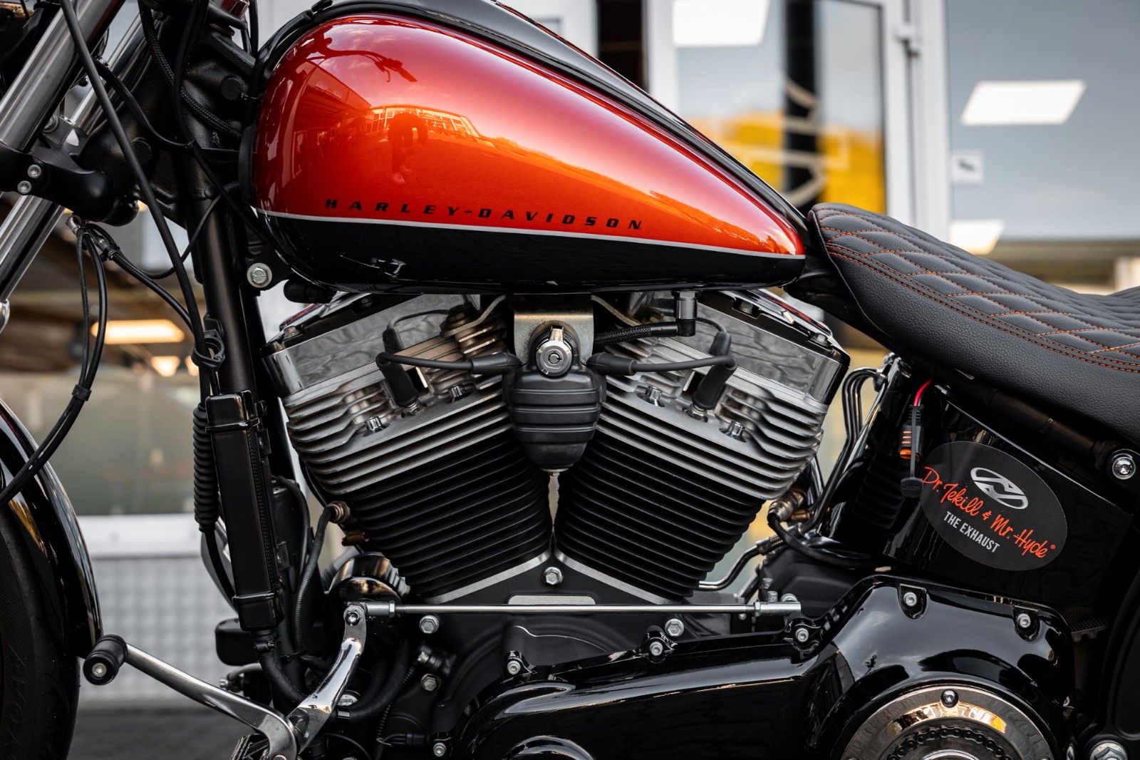 Fahrzeugabbildung Harley-Davidson FXS Softail Blackline - Jekill&Hyde-Custom Umbau