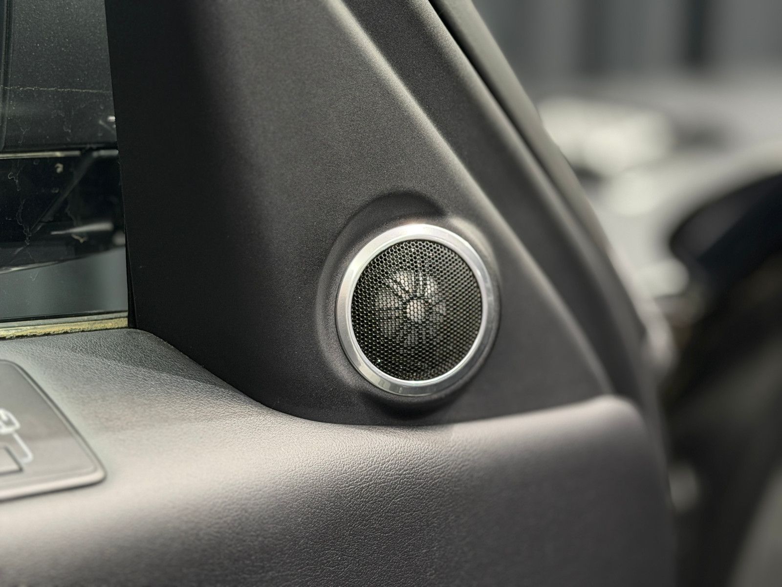 Fahrzeugabbildung Land Rover Range Rover Sport HSE|MERIDIAN|PANO|AHK|LUFT