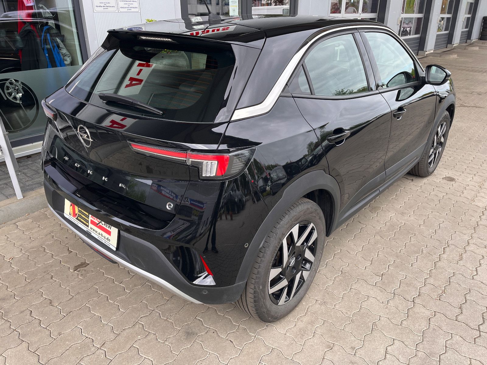 Fahrzeugabbildung Opel Mokka e Elegance
