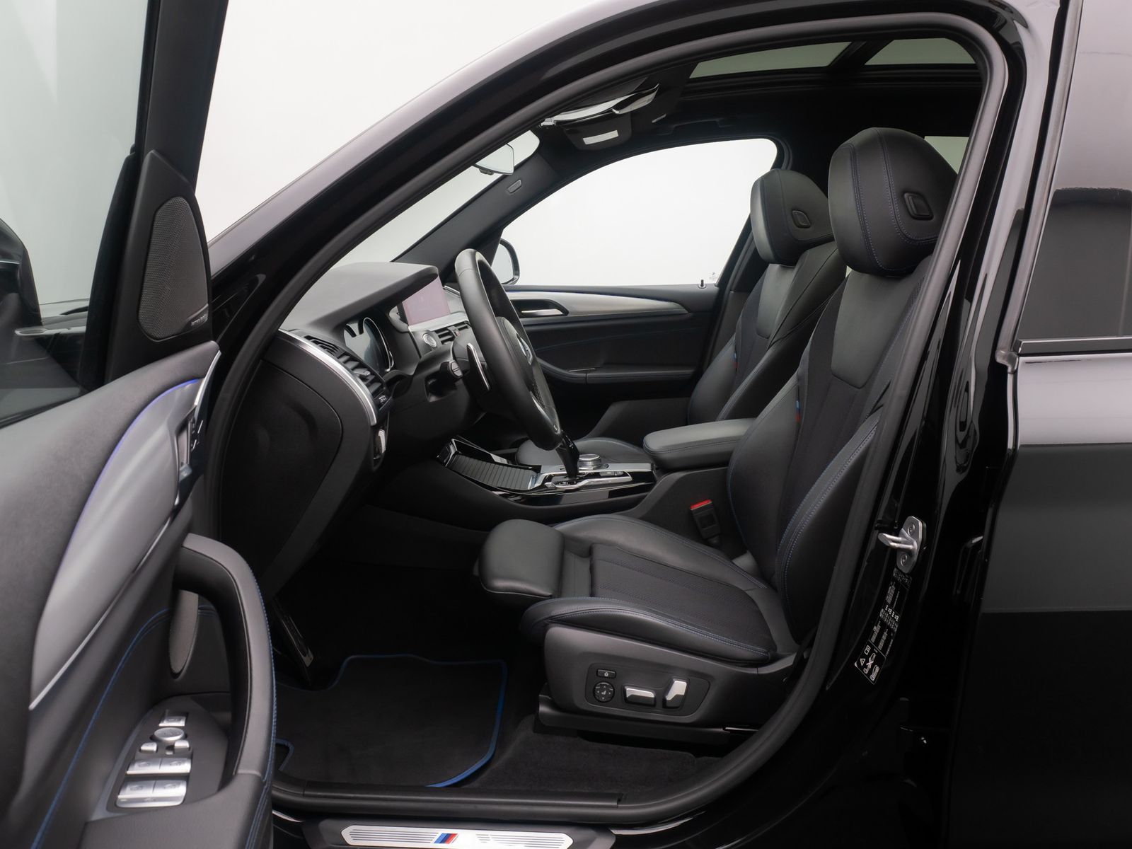 Fahrzeugabbildung BMW X3 xD20d M Sport 360&deg; AHK HUD H/K DAB Panorama