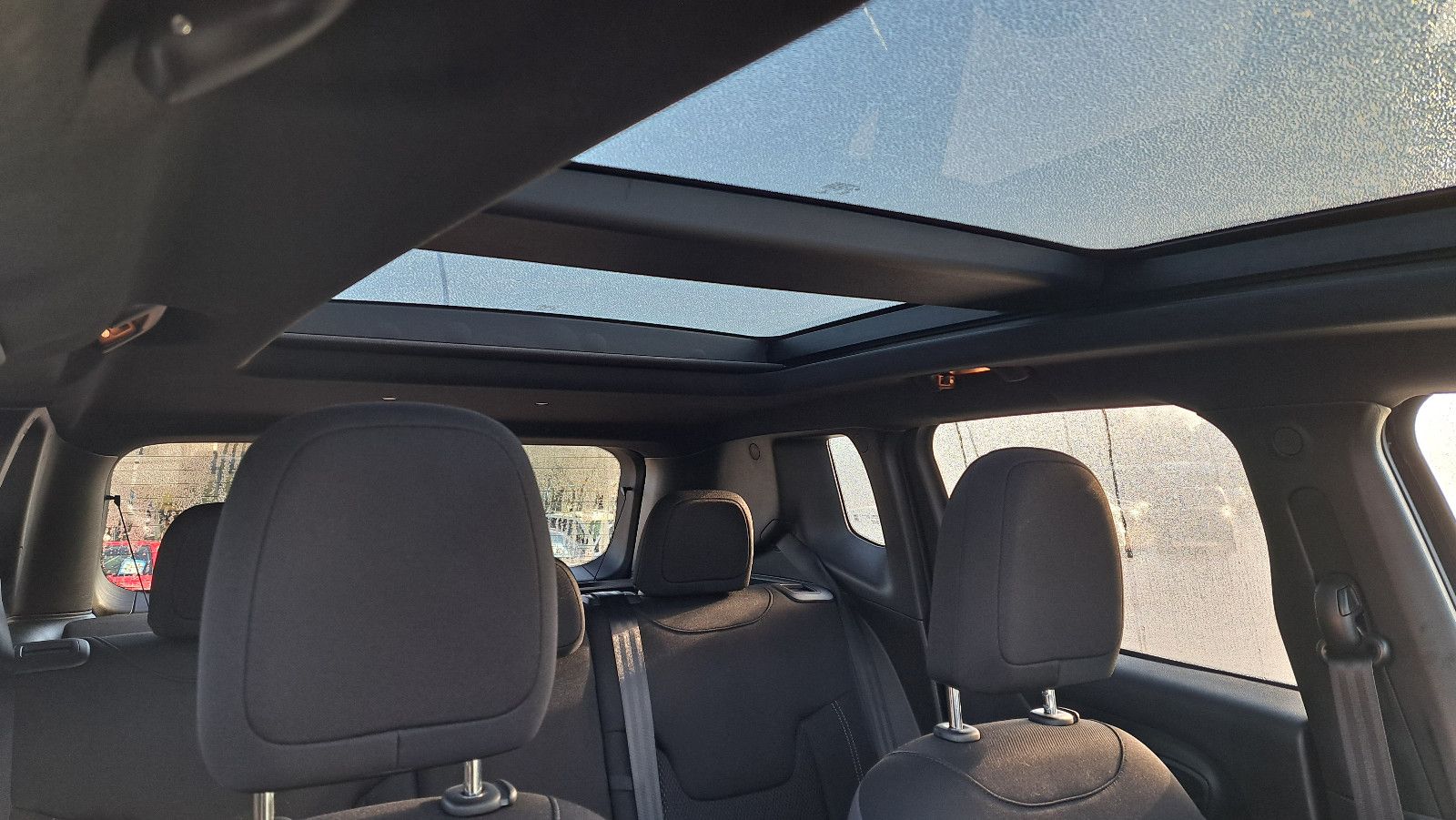 Fahrzeugabbildung Jeep Renegade S FWD