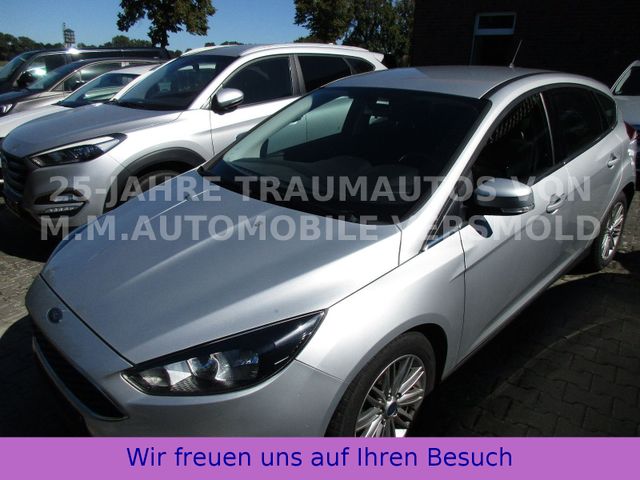 Ford Focus Lim. Cool&Connect + Klima+ALU+ZV+79TKM+EU6