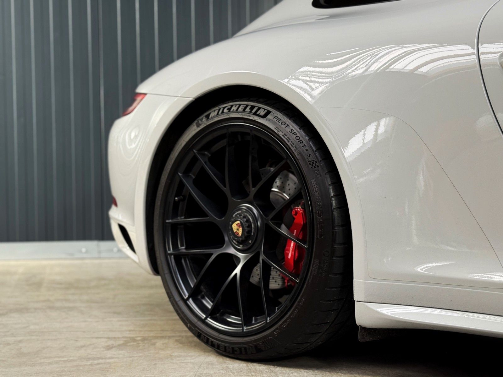 Fahrzeugabbildung Porsche 991 4 GTS + Lift + Vierradlenk + Appr. + Scheckh