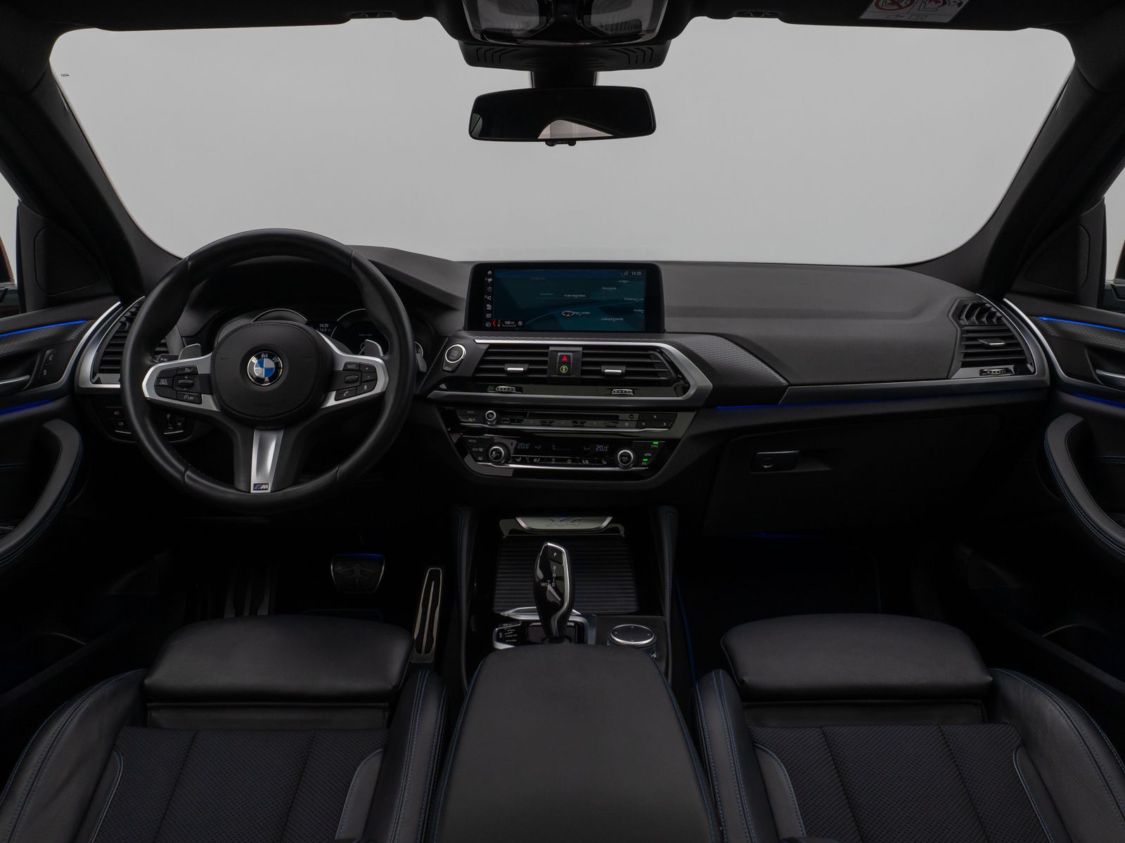 Fahrzeugabbildung BMW X4 xD20d M Sport X Panorama HUD HiFi Komfort 20"