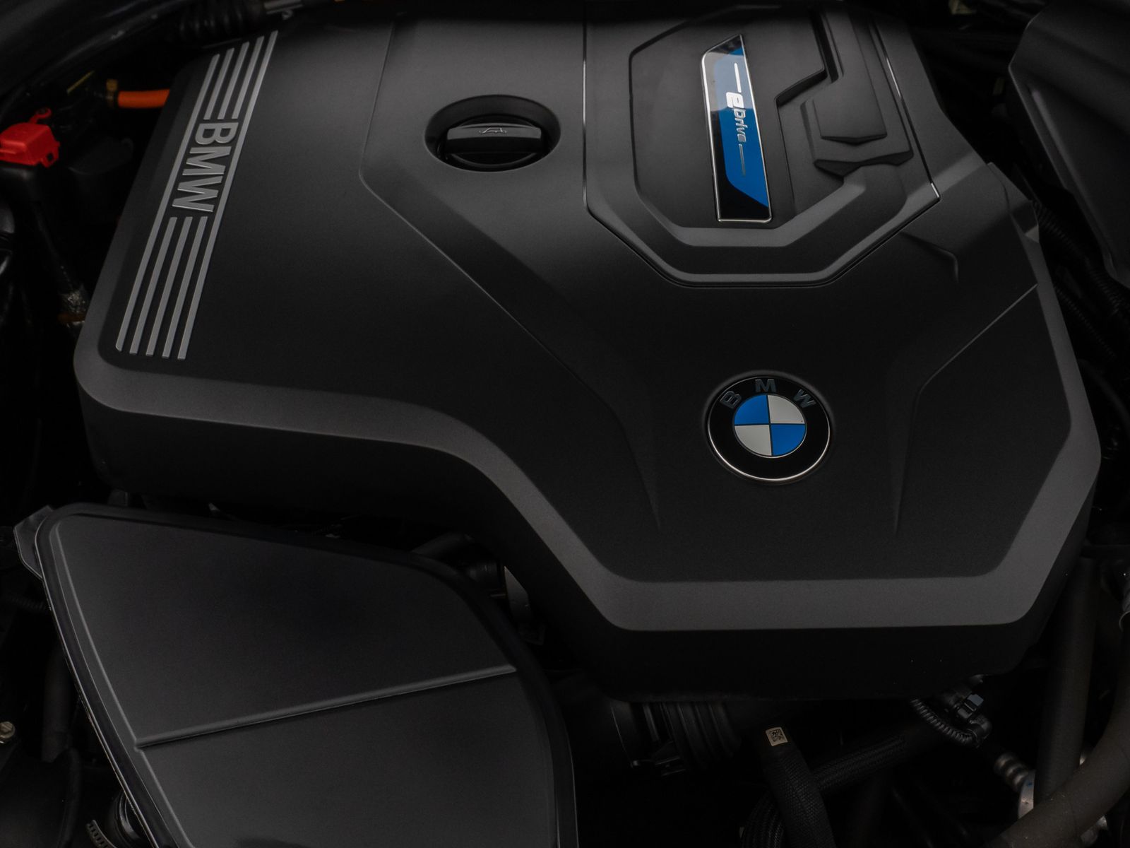 Fahrzeugabbildung BMW 530e xD M Sport Panorama Kamera HUD DAB HiFi