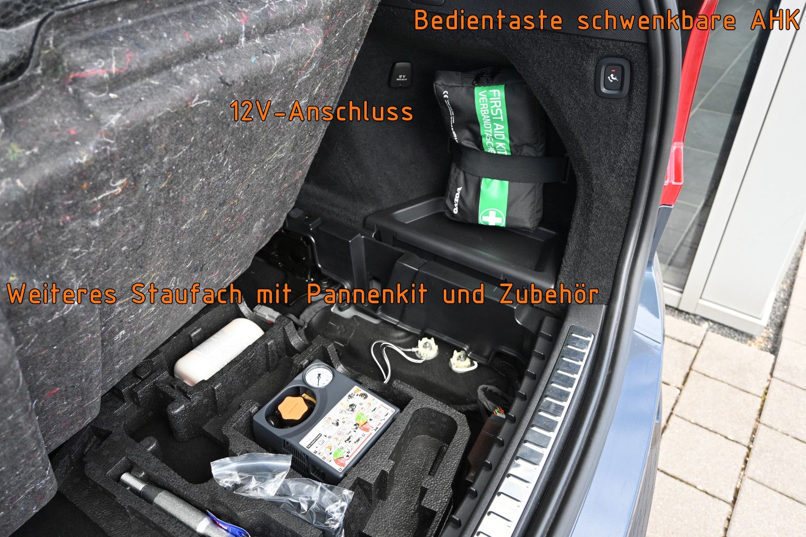 Fahrzeugabbildung Volvo XC90 T8 AWD Recharge Ultimate Dark °AHK°WOOL°