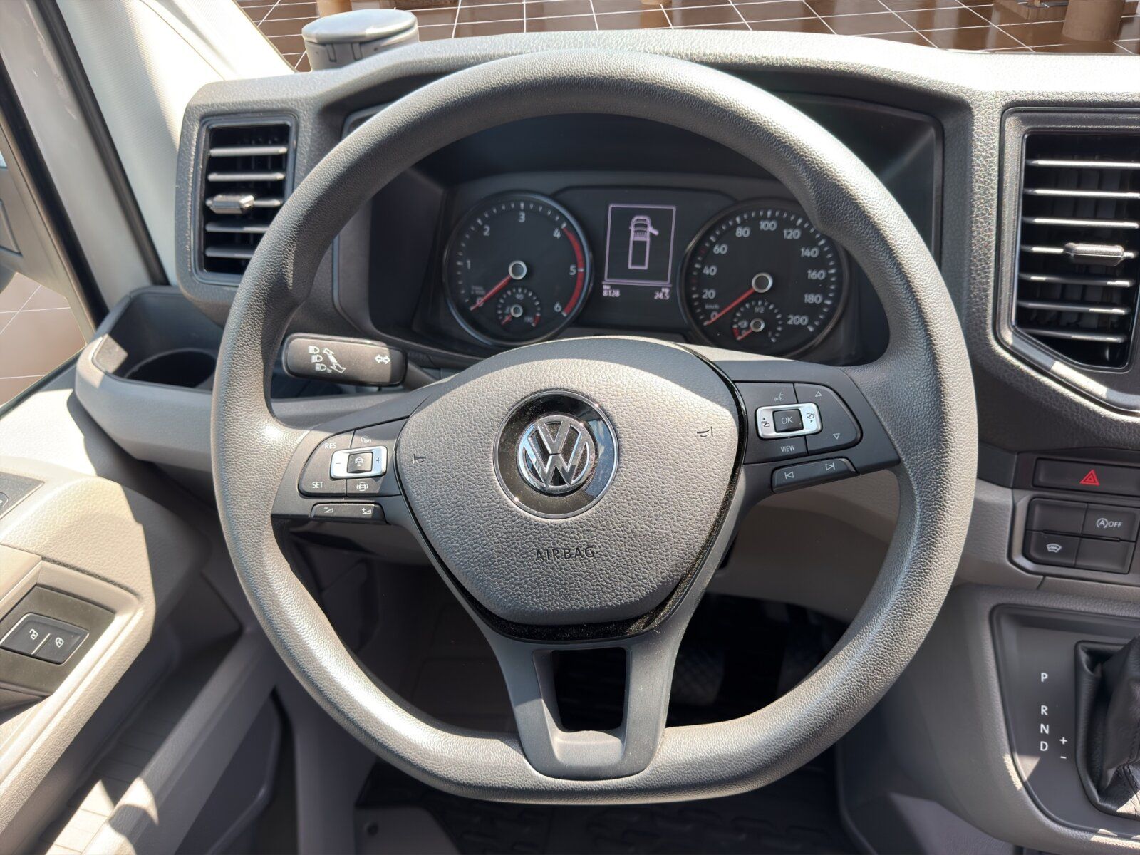 Fahrzeugabbildung Volkswagen Crafter 35 Koffer 2.0 TDI Ladebordwand