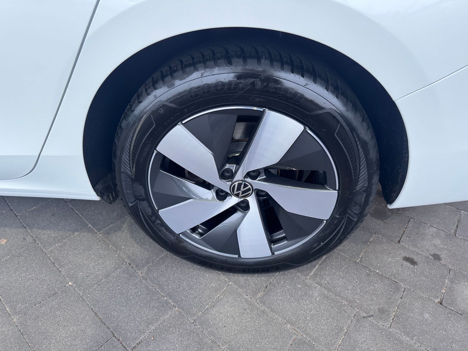 Volkswagen Passat Variant - Bild 9