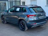Skoda KAROQ SPORTLINE 1.5TSI ANHÄNGERKUPPLUNGuvm - graue Skoda Karoq
