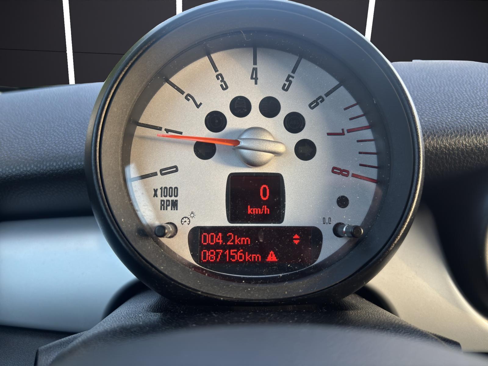 MINI Cooper Pepper /SITZHEIZUNG PDC/ *TÜV NEU*
