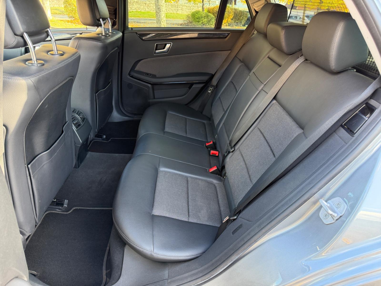 Mercedes-Benz E300 2012 — photo 14