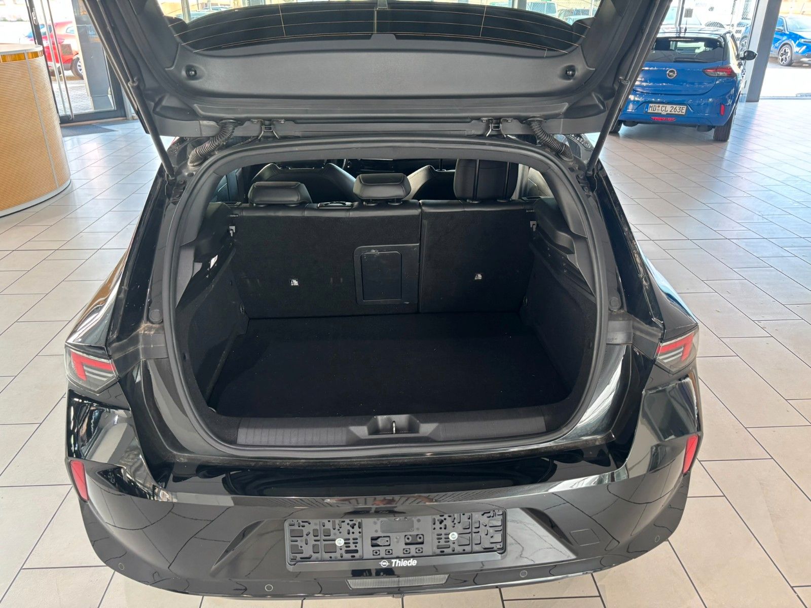 Fahrzeugabbildung Opel Astra L Lim. 1.6 HYBRID GS SPORT NAVI/360°/DAB+